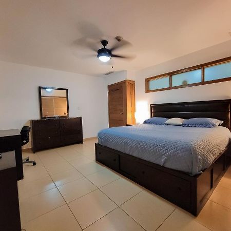 خوان دوليو Marbella Towers Beachfront 2 Bedrooms المظهر الخارجي الصورة