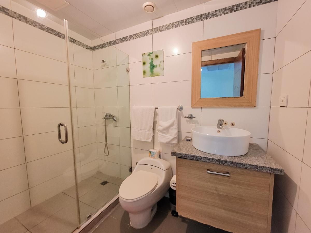خوان دوليو Marbella Towers Beachfront 2 Bedrooms المظهر الخارجي الصورة